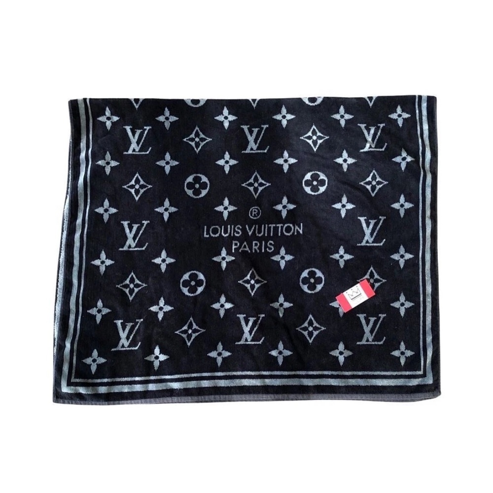 ❌$OLD❌ LOUIS VUITTON MONOGRAM ECLIPSE BEACH TOWEL